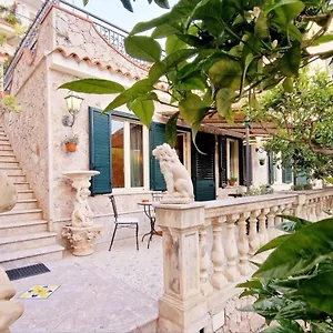  Apartment Donna Rosa - Your In